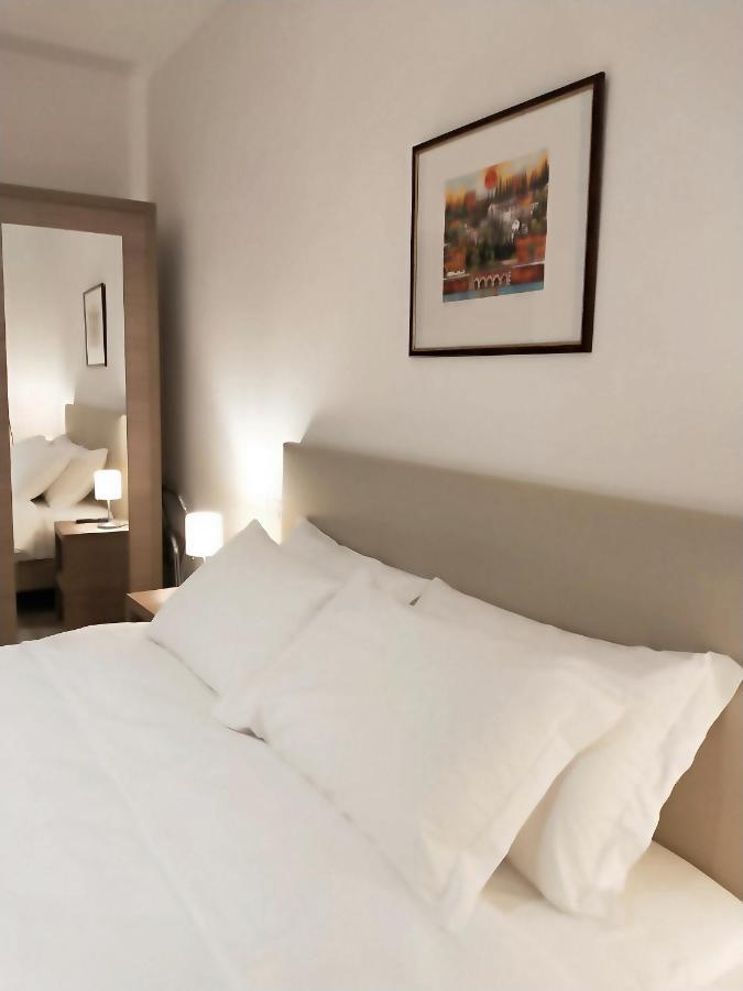 Via Poma Apartments&Rooms Vérone Extérieur photo